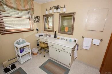 125 Community Dr, North Tonawanda, NY 14120 - photo 3