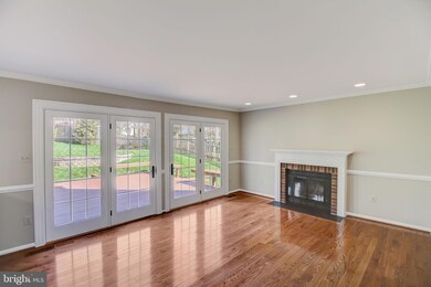 3021 Emerald Chase Dr, Herndon, VA 20171 - photo 4