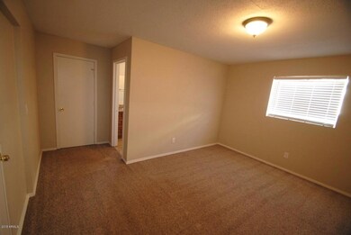 3220 E Monte Vista Rd, Phoenix, AZ 85008 - photo 6