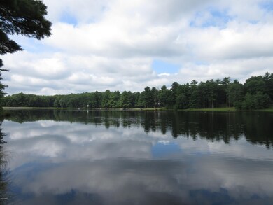 155 Marigold Ln, Milford, PA 18337 - photo 3