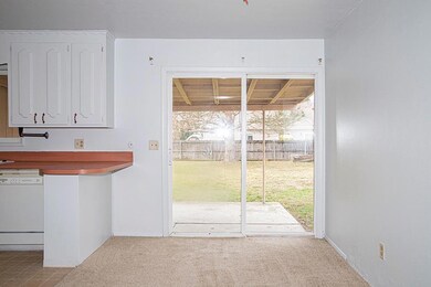 710 SW Westholm Ave, Grants Pass, OR 97526 - photo 7