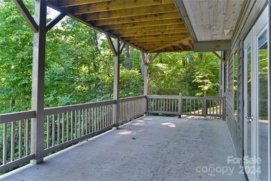 172 Cold Springs Rd, Hendersonville, NC 28792 - photo 4