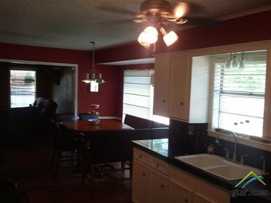 4401 4401 Tartan Ct, Tyler, TX 75703 - photo 5