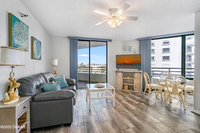 Oceans Atrium One #407-5