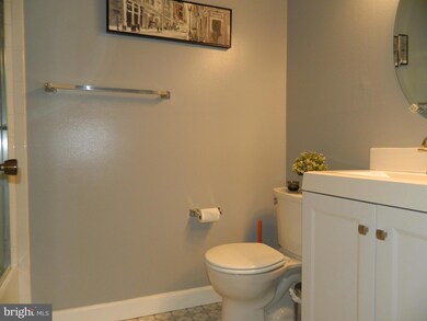15300 Pine Orchard Dr unit 851D, Silver Spring, MD 20906 - photo 5
