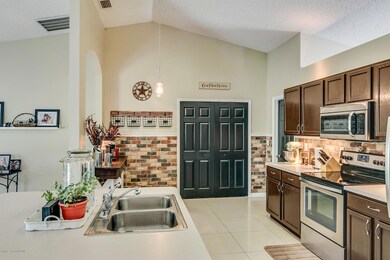 09_6365Ainsworth4356_mls