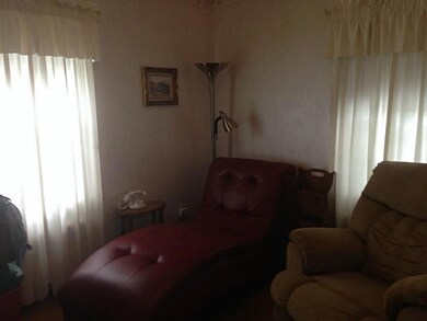 207 Gentian Ave, Providence, RI 02908 - photo 5