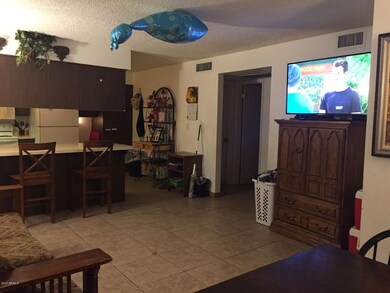 141 N Date 38 living dining