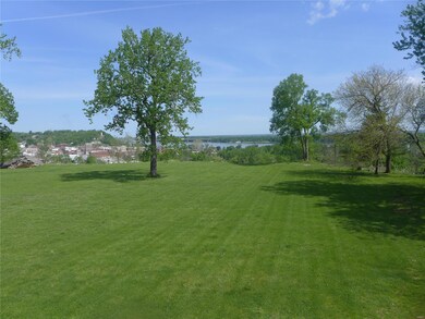 612 Cypress St, Hannibal, MO 63401 - photo 4