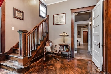 Enter and be wowed by the character!