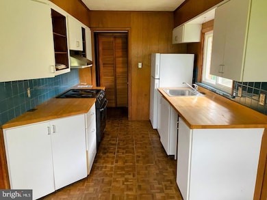 371 Franklin Ave, Princeton, NJ 08540 - photo 4