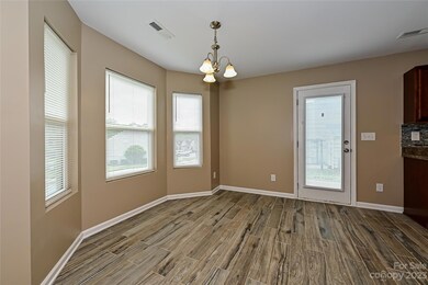 801 Ranchero St unit 14, Statesville, NC 28677 - photo 3