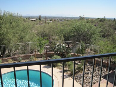 Upper Level Deck /Mt. City Views & Pool