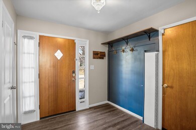 1115 Meadowlark Dr, Halethorpe, MD 21227 - photo 2