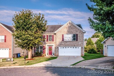 605 Castlefin Ct, Statesville, NC 28625 - photo 2