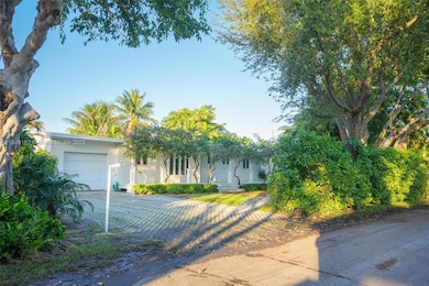 355 Redwood Ln, Key Biscayne, FL 33149 - photo 3