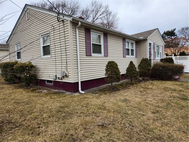 41 Sinclair Ave, Cranston, RI 02907 - photo 2