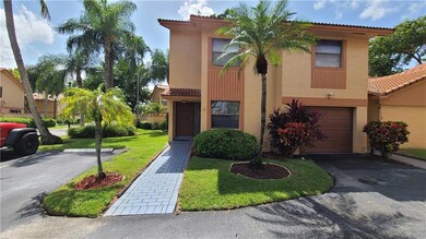 990 SW 113th Terrace, Pembroke Pines, FL 33025 - photo 5