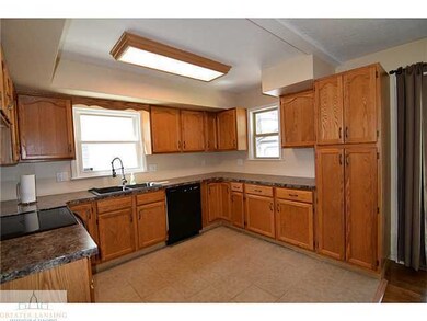 5304 Tulip Ave, Lansing, MI 48911 - photo 7