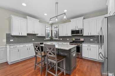 353 Stafney Dr, Batavia, IL 60510 - photo 3