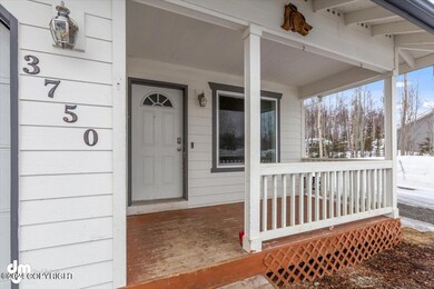 02-Exterior Front Entry SM_DMD_5956