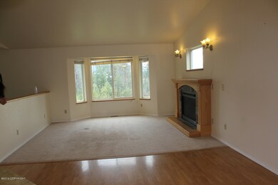 Living Room/Vaulted Ceilings