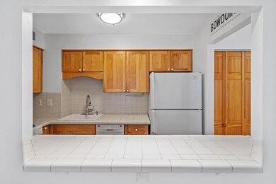 27 Bowdoin St unit 1A, Boston, MA 02114 - photo 4