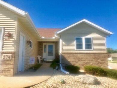 374 Sterling Dr, Oregon, WI 53575 - photo 3