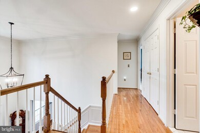 6210 Point Cir, Centreville, VA 20120 - photo 7