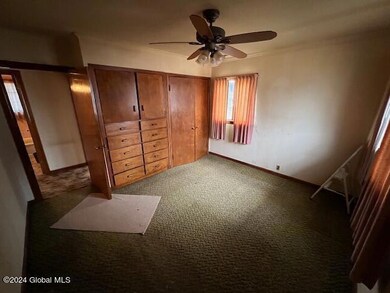 16 Puritan Dr, Schenectady, NY 12306 - photo 2