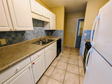4520 68th St W unit B, Bradenton, FL 34210 - photo 3