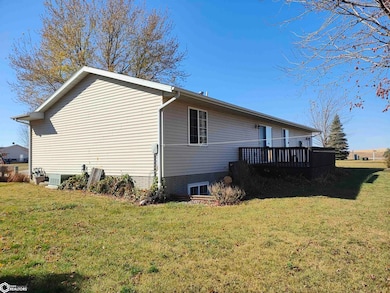 109 W Hilltop Ct, Coon Rapids, IA 50058 - photo 3