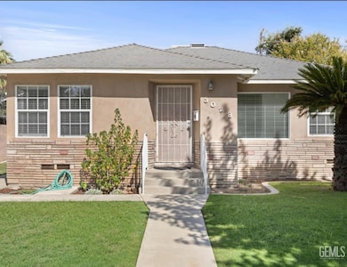 3028 Spruce St, Bakersfield, CA 93301 - photo 2