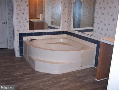 5611 Watson Rd, Laurel, DE 19956 - photo 2