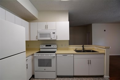 6952 SW 39th St unit C205, Davie, FL 33314 - photo 6