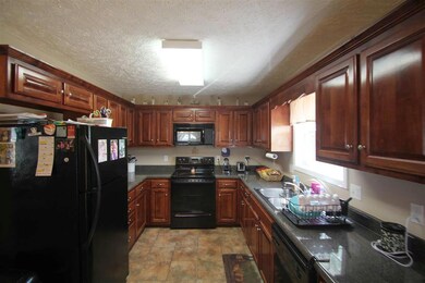 971 Indian Springs Cir, Manchester, TN 37355 - photo 5