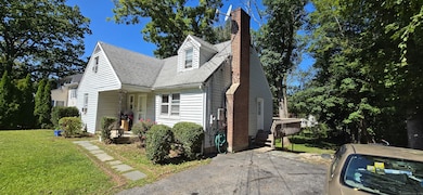 27 Emma Rd, Stamford, CT 06905 - photo 4