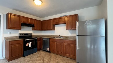 535 Jeff Davis Dr, Richmond, TX 77469 - photo 5