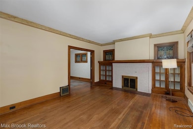 1337 Wayburn St, Grosse Pointe, MI 48230 - photo 5