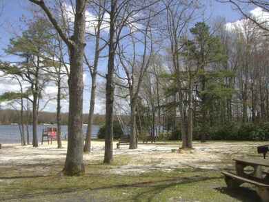 95 Honeysuckle Dr, Jim Thorpe, PA 18229 - photo 3