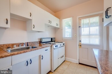 2604 Yorkway, Dundalk, MD 21222 - photo 4