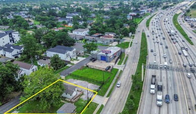 214 E 30th St, Houston, TX 77018 - photo 2
