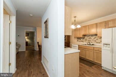 6516 Ridenour Way E unit 2C, Sykesville, MD 21784 - photo 2