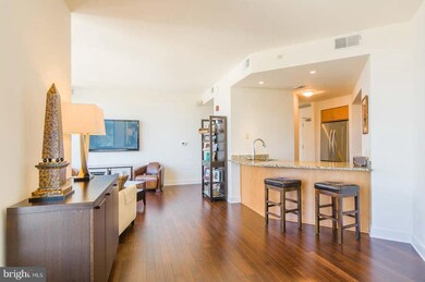 The Vue unit 2002, Baltimore, MD 21202 - photo 5