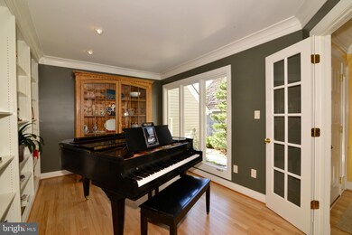 11610 Chapel Cross Way, Reston, VA 20194 - photo 6