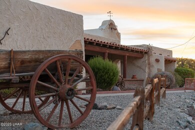 HiawathaExteriorsSmall-4