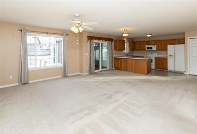 2906 Deerpath Ct, Des Moines, IA 50320 - photo 2