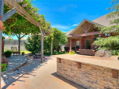 1305 Denver Cir, Moore, OK 73160 - photo 7