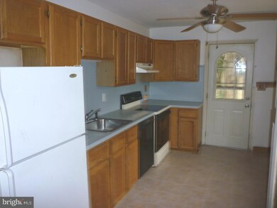 7 Juniper St, Mount Holly, NJ 08060 - photo 3