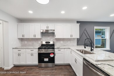 8585 Periwinkle Dr, Tobyhanna, PA 18466 - photo 3